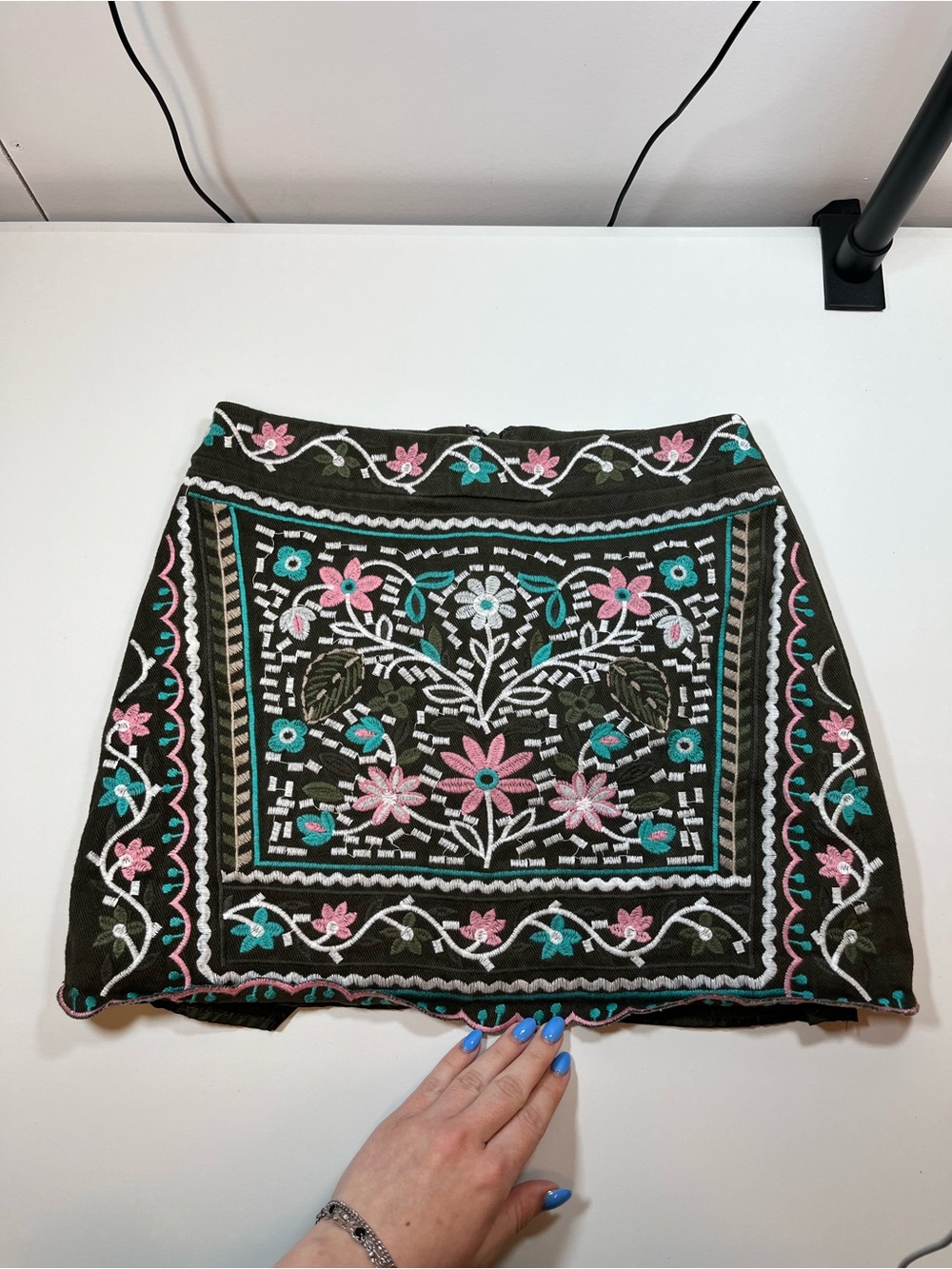 Mi Ami Olive Embroidered Mini Skirt Size Small Boho Floral Festival